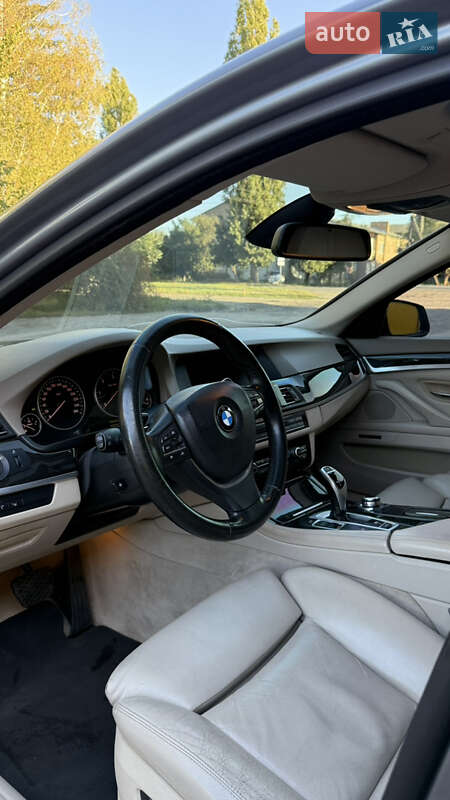Седан BMW 5 Series 2010 в Хороле фото 18 Седан BMW 5 Series 2010 в Хороле