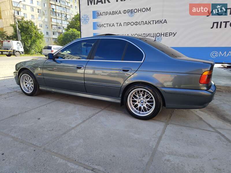 Седан BMW 5 Series 2003 в Черновцах