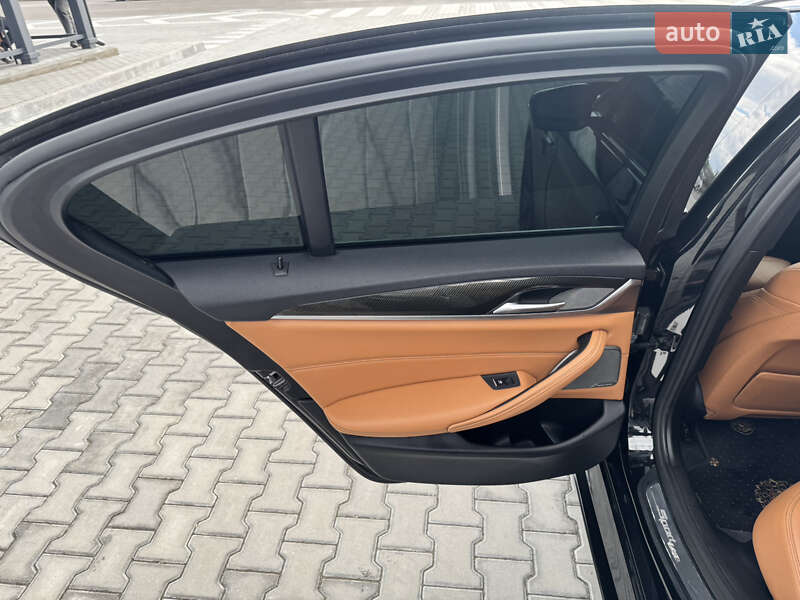 Седан BMW 5 Series 2018 в Виннице