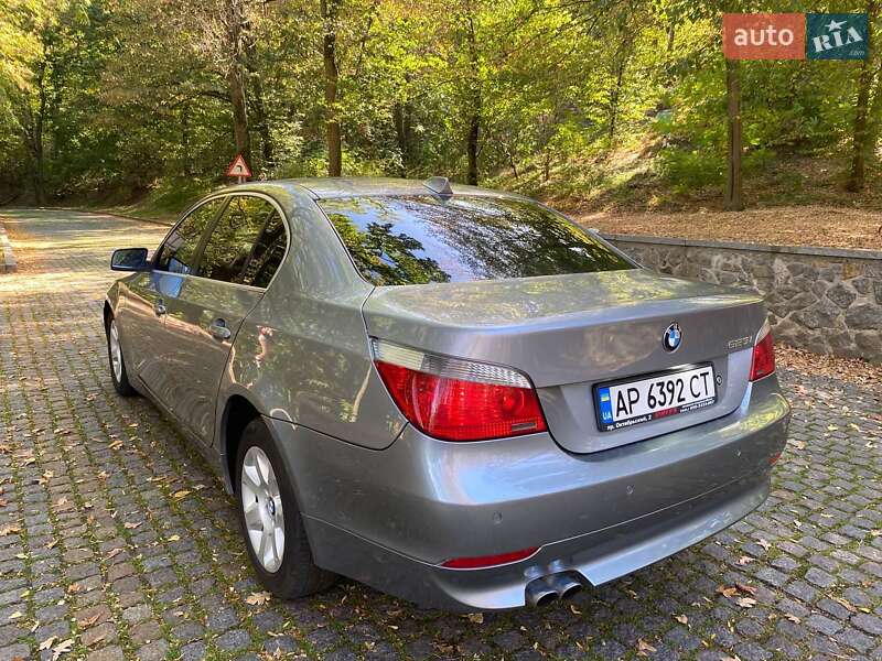 Седан BMW 5 Series 2005 в Каневе