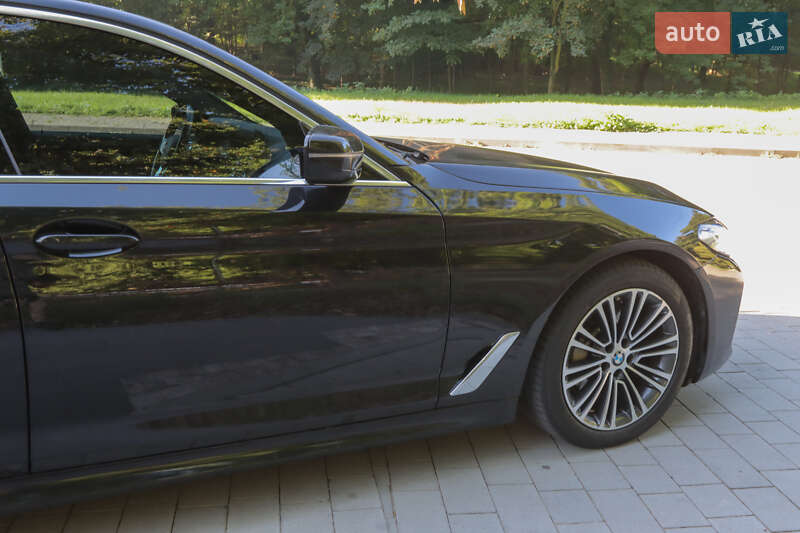 Седан BMW 5 Series 2019 в Львове