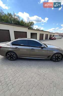 Седан BMW 5 Series 2017 в 