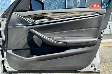 Седан BMW 5 Series 2017 в 