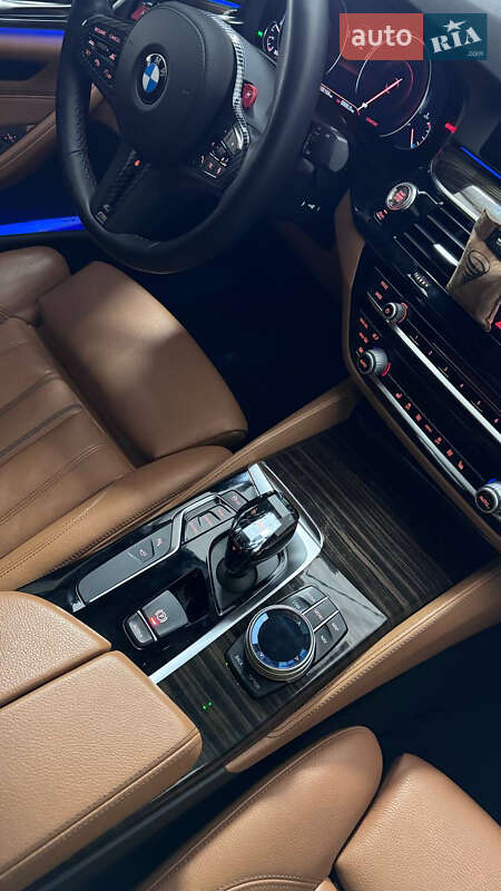 Седан BMW 5 Series 2018 в Киеве