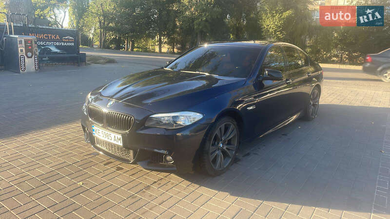 Седан BMW 5 Series 2012 в Новомосковську