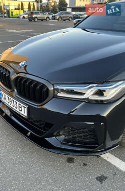 Седан BMW 5 Series 2023 в 