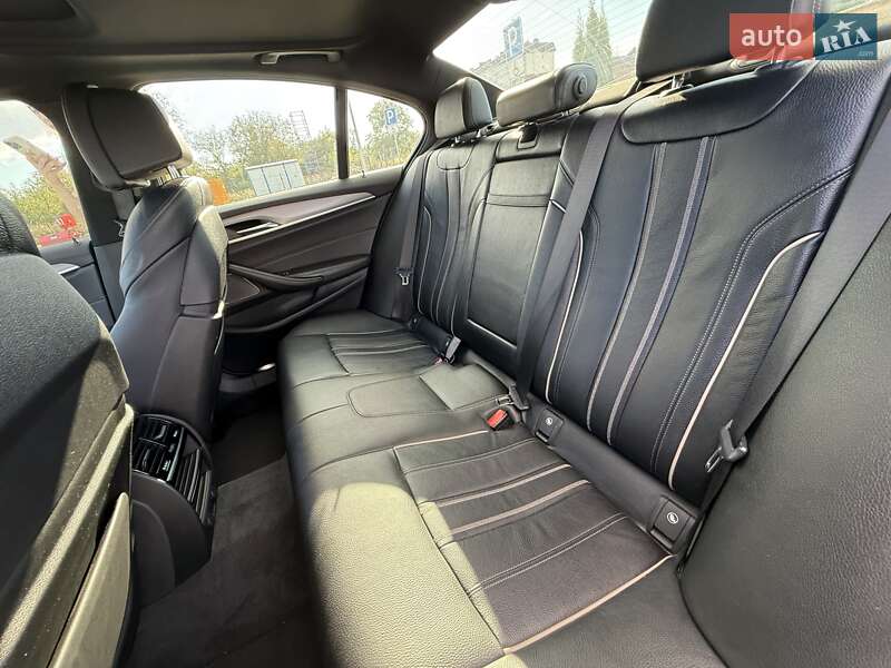 Седан BMW 5 Series 2017 в Львові
