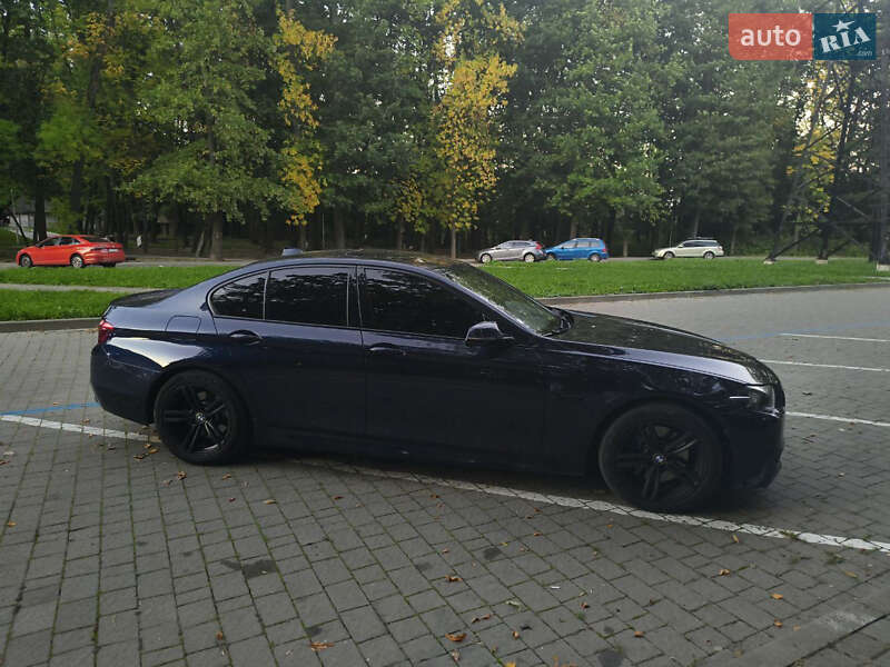 Седан BMW 5 Series 2013 в Львове