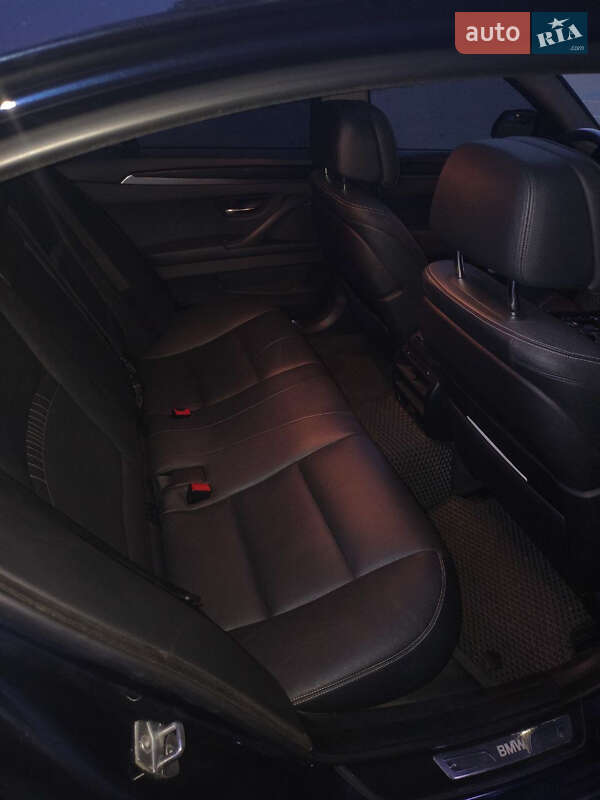 Седан BMW 5 Series 2013 в Львове