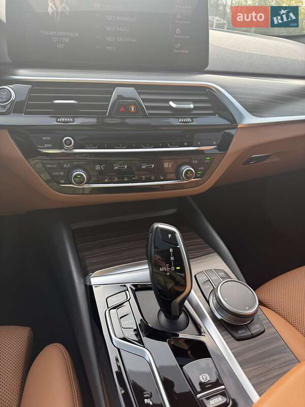 Седан BMW 5 Series 2021 в Львове