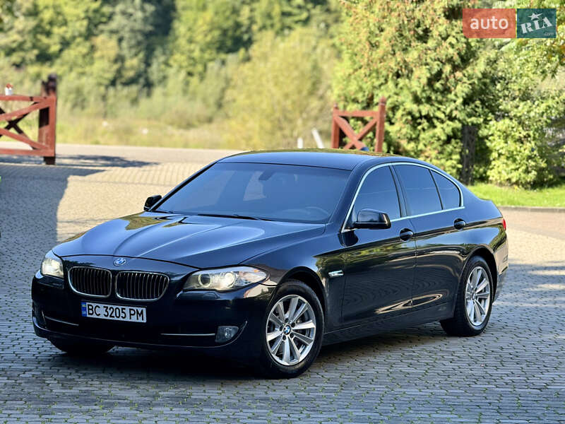 Седан BMW 5 Series 2012 в Міжгір'ї