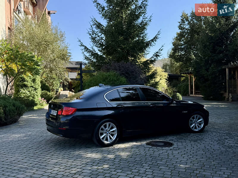 Седан BMW 5 Series 2012 в Міжгір'ї