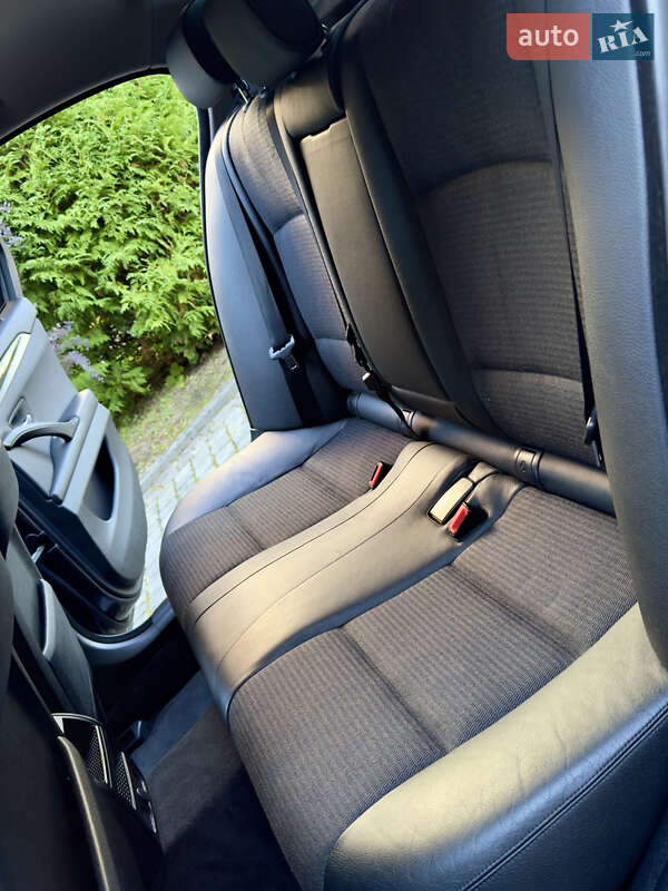 Седан BMW 5 Series 2012 в Міжгір'ї