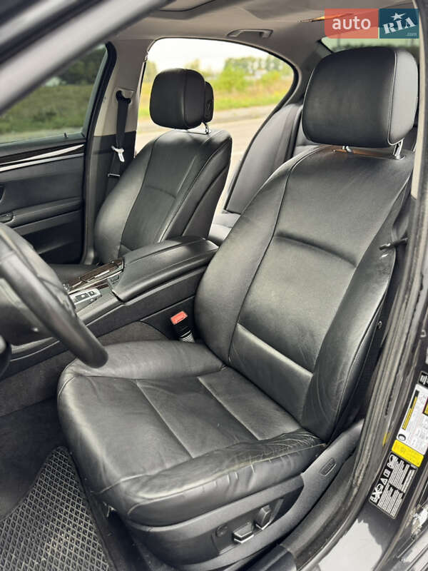 Седан BMW 5 Series 2012 в Звягеле фото 21 Седан BMW 5 Series 2012 в Звягеле