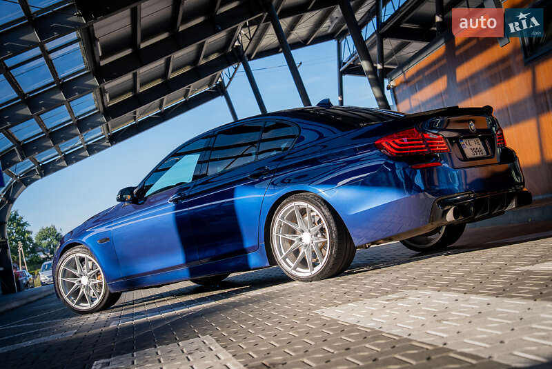 Седан BMW 5 Series 2015 в Киеве