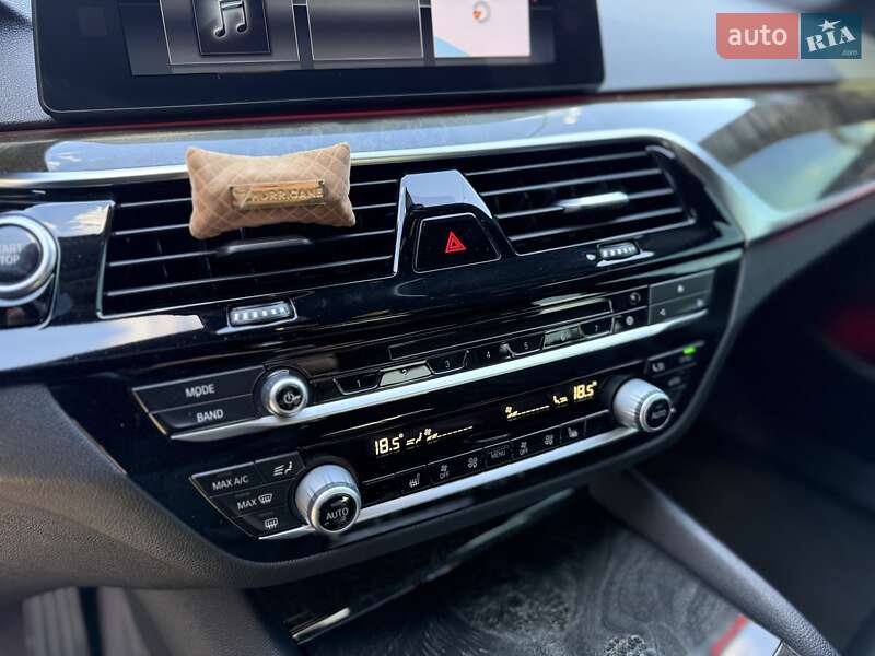 Седан BMW 5 Series 2017 в Днепре