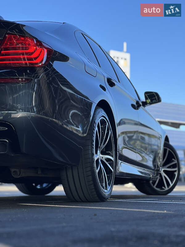Седан BMW 5 Series 2015 в Киеве