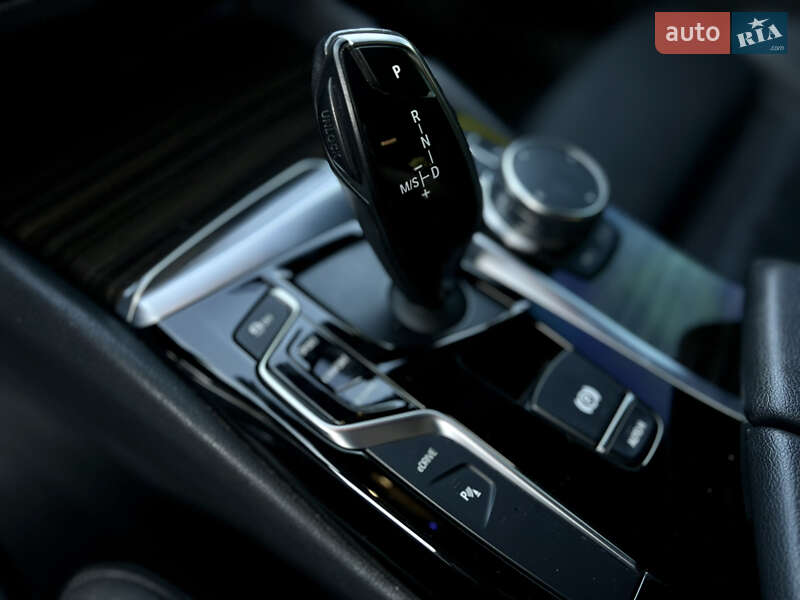 Седан BMW 5 Series 2017 в Киеве фото 40 Седан BMW 5 Series 2017 в Киеве