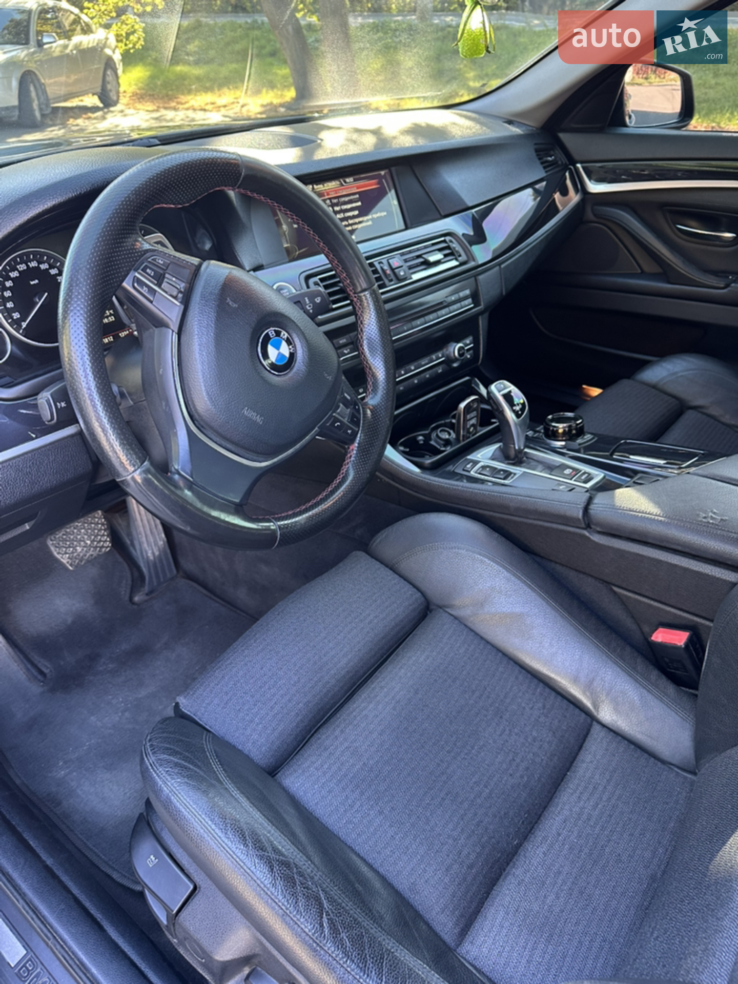2012 BMW 5er - мініатюра 10