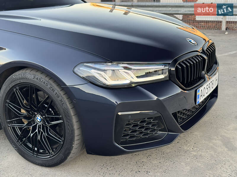 Седан BMW 5 Series 2017 в Мукачево