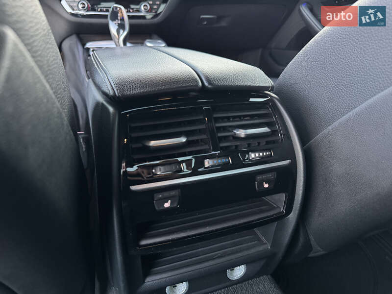 Седан BMW 5 Series 2017 в Мукачево