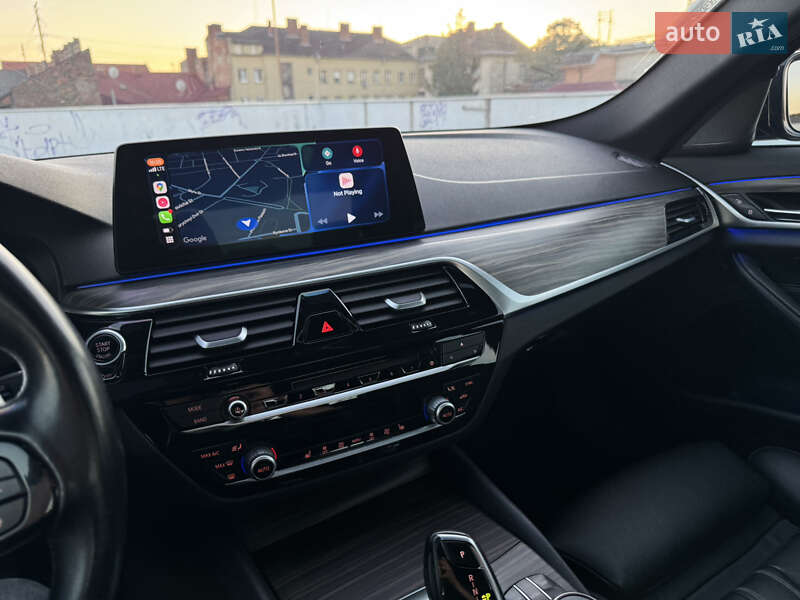 Седан BMW 5 Series 2017 в Мукачево