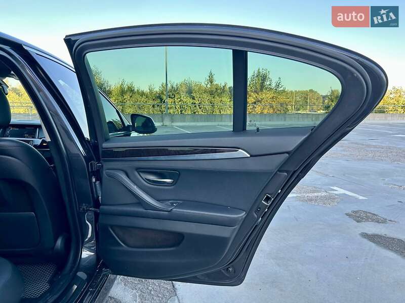 Седан BMW 5 Series 2015 в Києві фото 26 Седан BMW 5 Series 2015 в Києві