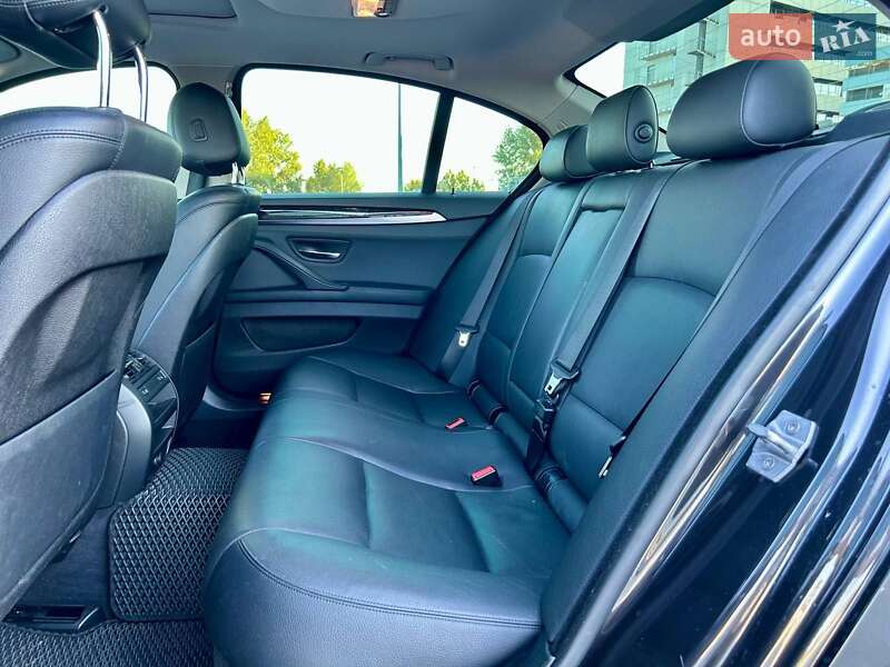 Седан BMW 5 Series 2015 в Києві фото 35 Седан BMW 5 Series 2015 в Києві