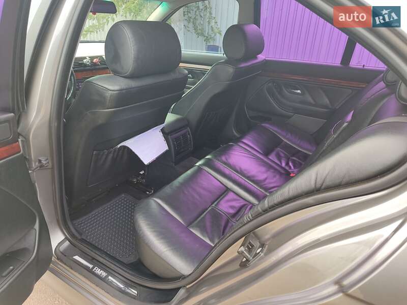 Седан BMW 5 Series 2001 в Дніпрі