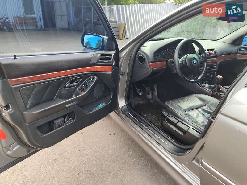 Седан BMW 5 Series 2001 в Дніпрі