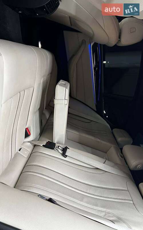 Седан BMW 5 Series 2018 в Черновцах