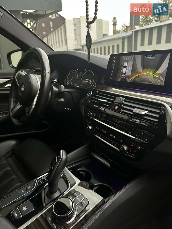 Седан BMW 5 Series 2018 в Львові