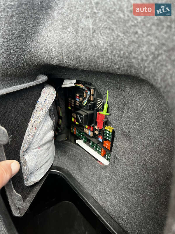 Седан BMW 5 Series 2011 в Луцке фото 12 Седан BMW 5 Series 2011 в Луцке