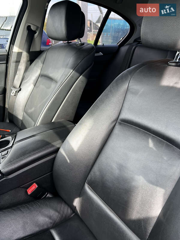 Седан BMW 5 Series 2011 в Луцке фото 24 Седан BMW 5 Series 2011 в Луцке