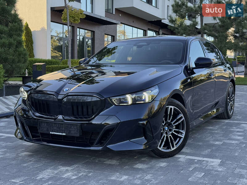 BMW 5 Series 2024