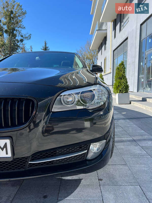 Седан BMW 5 Series 2013 в Львове