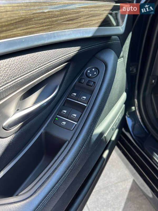 Седан BMW 5 Series 2013 в Львове