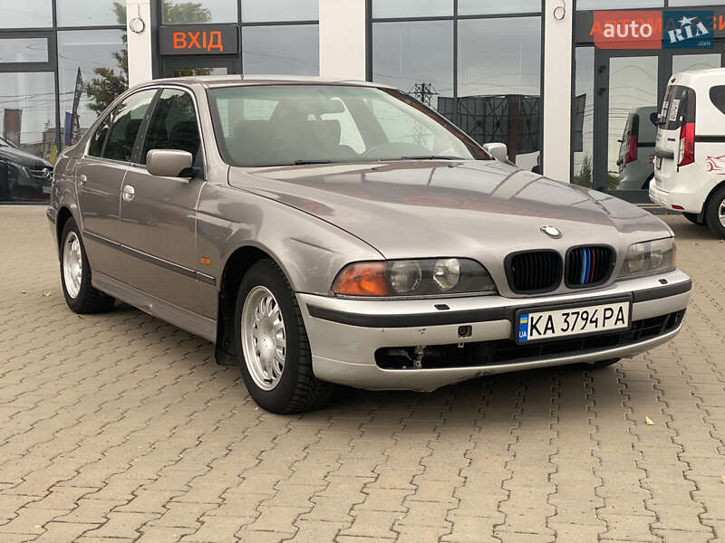 Седан BMW 5 Series 1999 в Києві