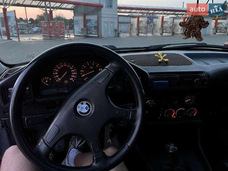 Седан BMW 5 Series 1988 в Вінниці