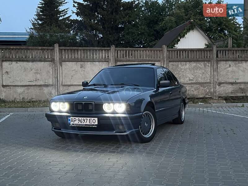 Седан BMW 5 Series 1988 в Вінниці