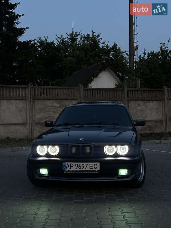 Седан BMW 5 Series 1988 в Вінниці