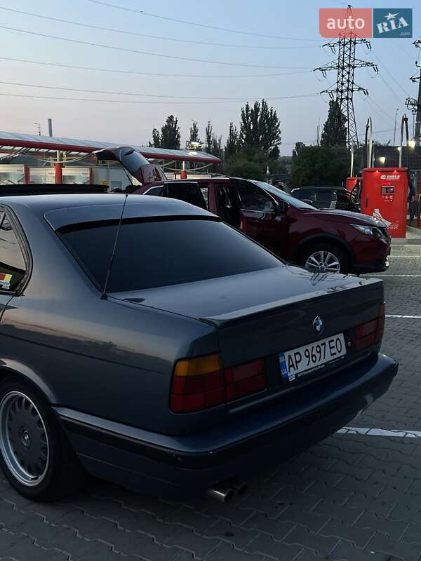 Седан BMW 5 Series 1988 в Вінниці