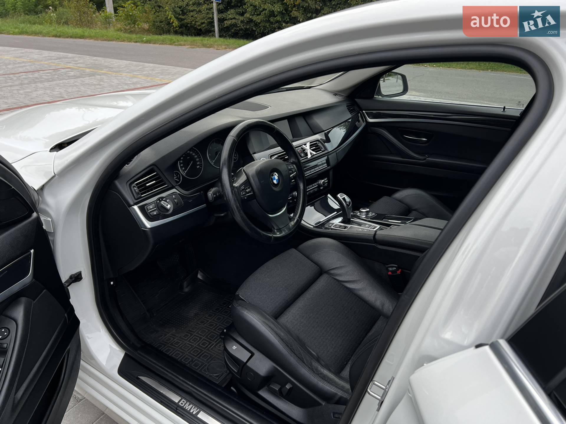 2013 BMW 5er - мініатюра 14