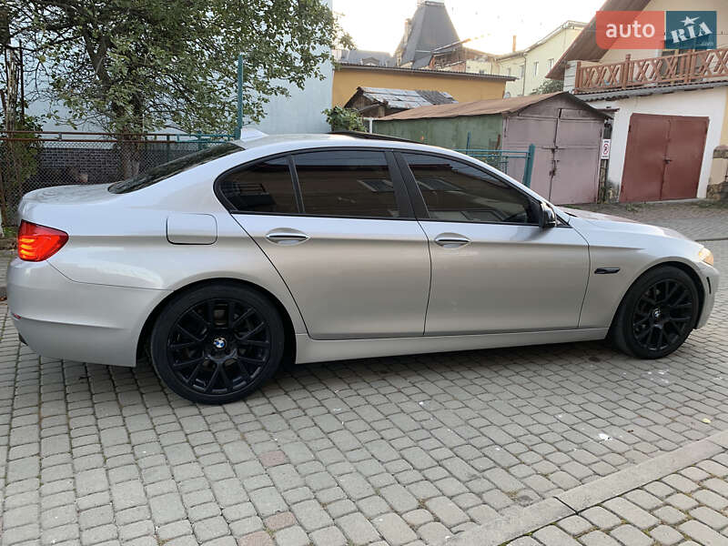 Седан BMW 5 Series 2013 в Надворной