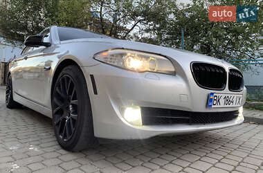 Седан BMW 5 Series 2013 в Надворной