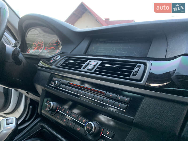 Седан BMW 5 Series 2013 в Надворной