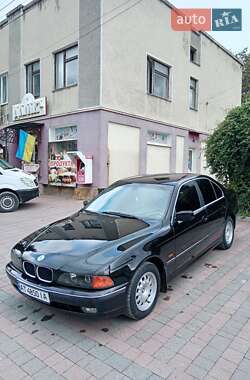 Седан BMW 5 Series 2000 в Тернополе