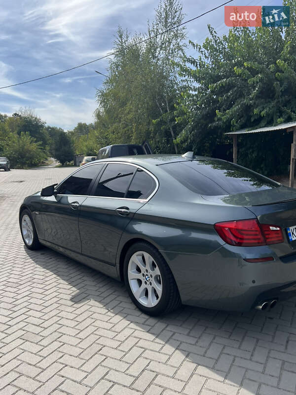 Седан BMW 5 Series 2012 в Днепре