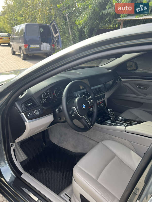 Седан BMW 5 Series 2012 в Днепре