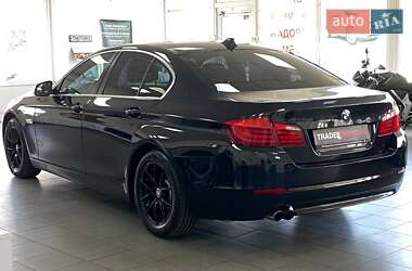 Седан BMW 5 Series 2012 в 